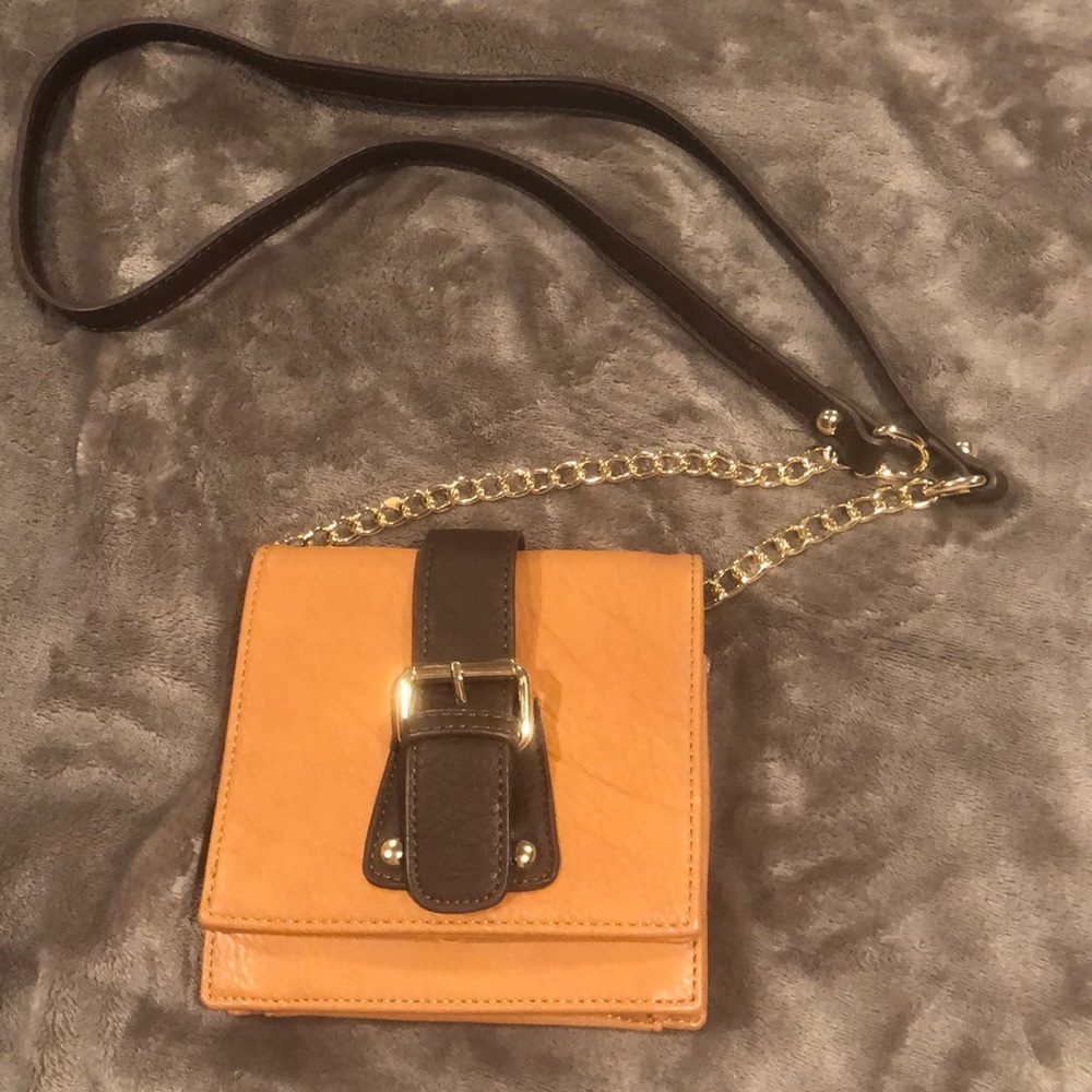 Cross body purse